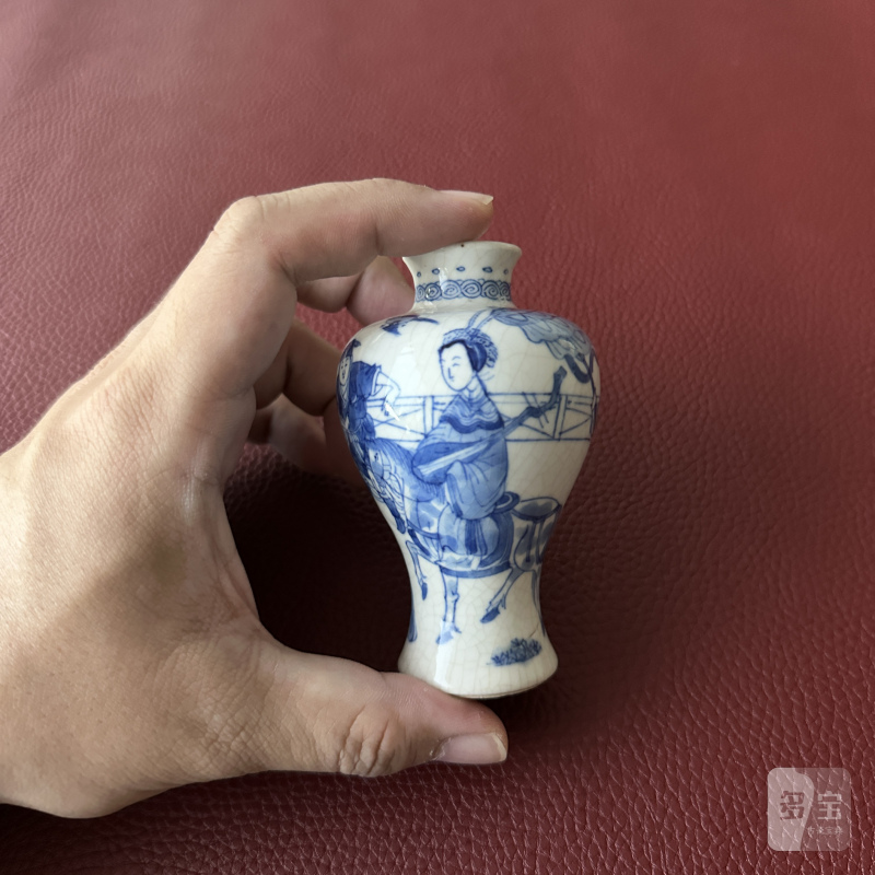 清康熙 浆胎青花昭君出塞图小梅瓶 - 图6